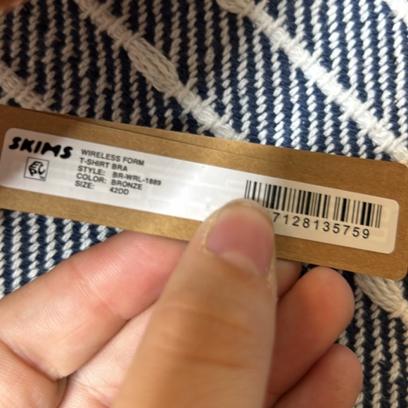 NWT Skims Wireless Form T-Shirt Bra - Picture 6 of 7